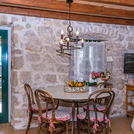 House Vedrana Сasa de vacaciones *